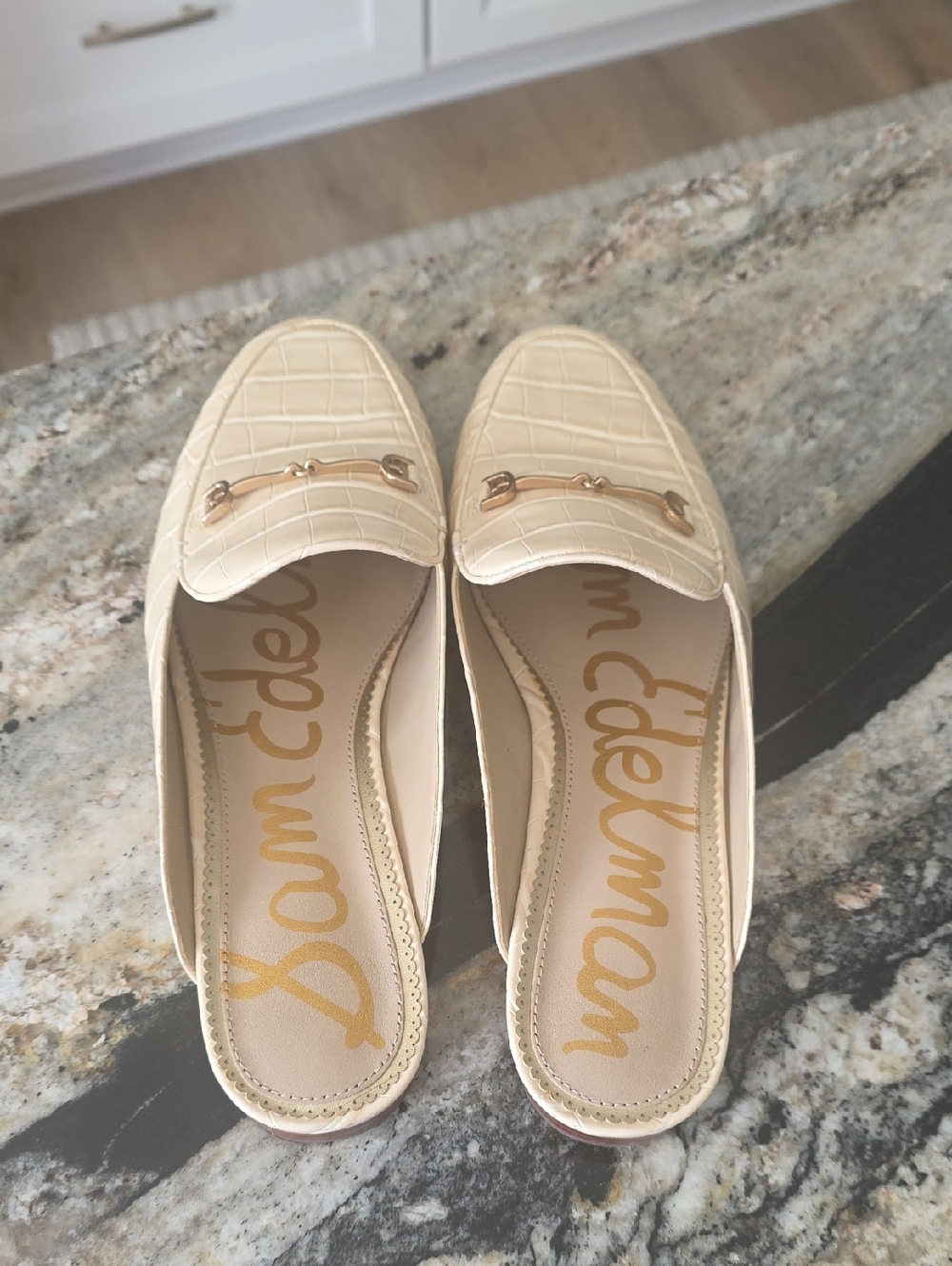 PRISTINE Sam Edelman Linnie Horse Bit Mule Eggshell Croc Size 9.5 Cream Ecru - Picture 5 of 13